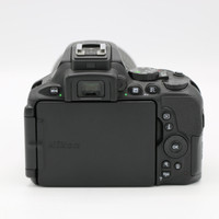 دوربین دیجیتال نیکون مدل D5600 به همراه لنز 18-140 میلی متر VR AF-S DX  دسته دوم