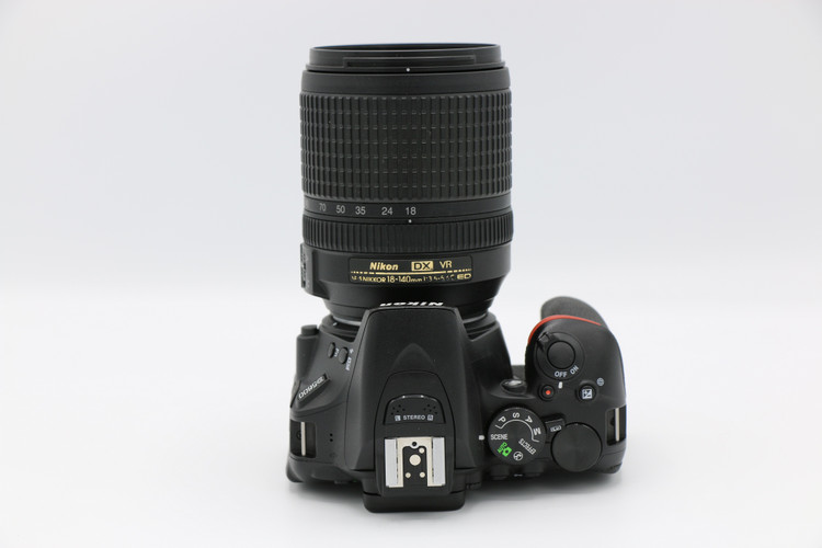 دوربین دیجیتال نیکون مدل D5600 به همراه لنز 18-140 میلی متر VR AF-S DX دسته دوم