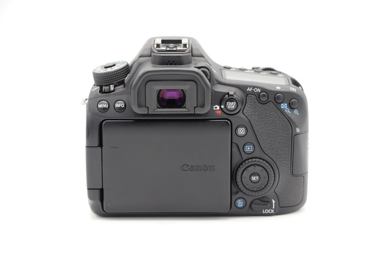 دوربین عکاسی کانن Canon EOS 80D Kit 18-135mm f/3.5-5.6 IS USM دسته دوم