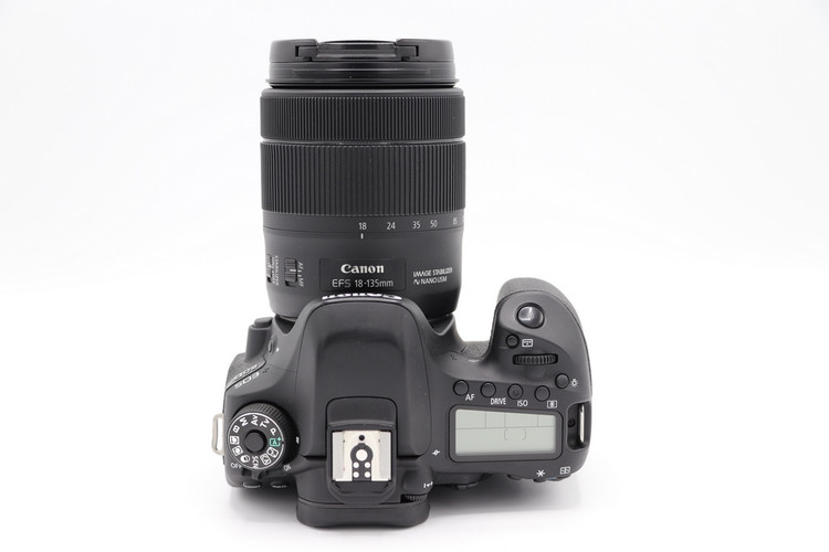 دوربین عکاسی کانن Canon EOS 80D Kit 18-135mm f/3.5-5.6 IS USM دسته دوم