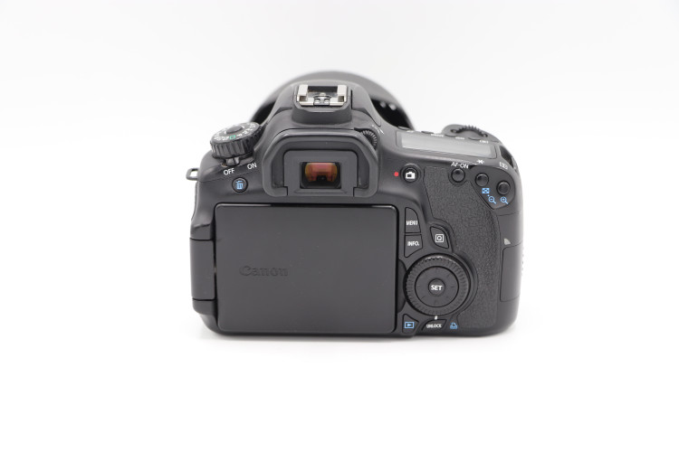 دوربین عکاسی دست دوم CANON 60D 18-135 IS