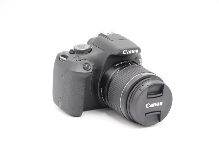 دوربین عکاسی کانن Canon EOS 2000D kit EF-S 18-55mm III دسته دوم