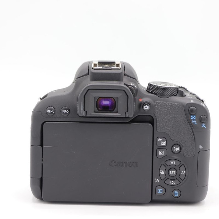 دوربین Canon EOS 800D Kit 18-55mm f/4-5.6 IS STM دست دوم