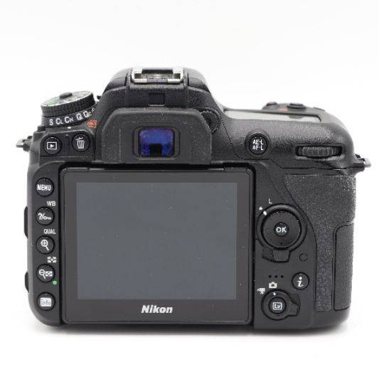 دوربین عکاسی نیکون Nikon D7500 Kit 18-140mm f/3.5-5.6 G VR دسته دوم