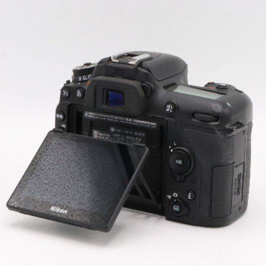 دوربین دست دوم عکاسی نیکون Nikon D7500 body