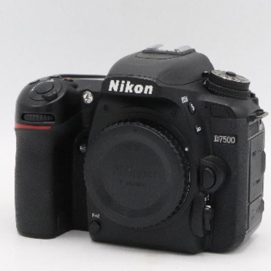 دوربین دست دوم عکاسی نیکون Nikon D7500 body